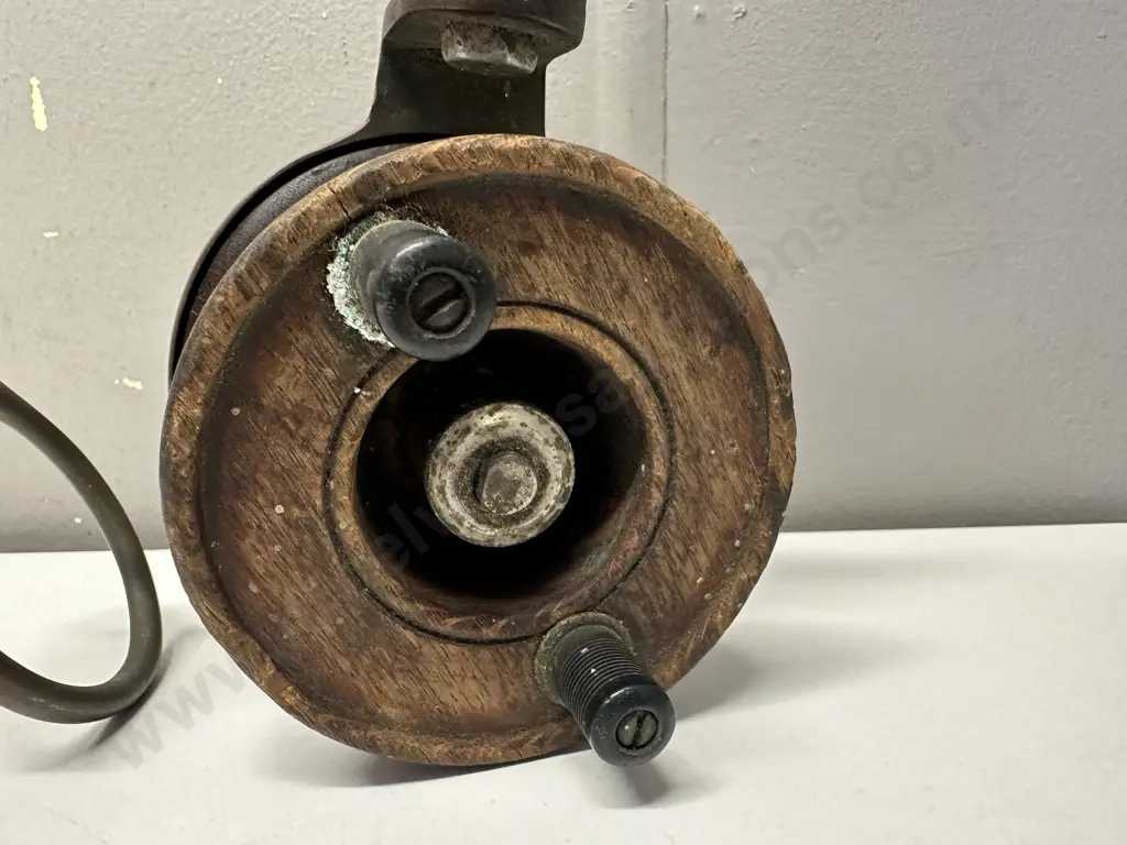 Lees Lixall Wood & Brass Sidecast Reel c1920, Australian Silky Oak, Bakelite Knobs Image 1++