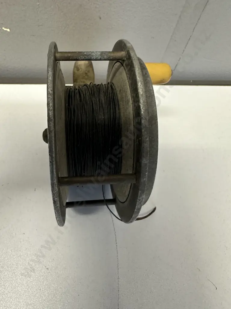 Rare ARMY & NAVY (LONDON) Special Pattern 4″ HERCULES Salmon Fly Reel, "A&N CSL Makers 105 Victoria St, Westminster" Image 1++