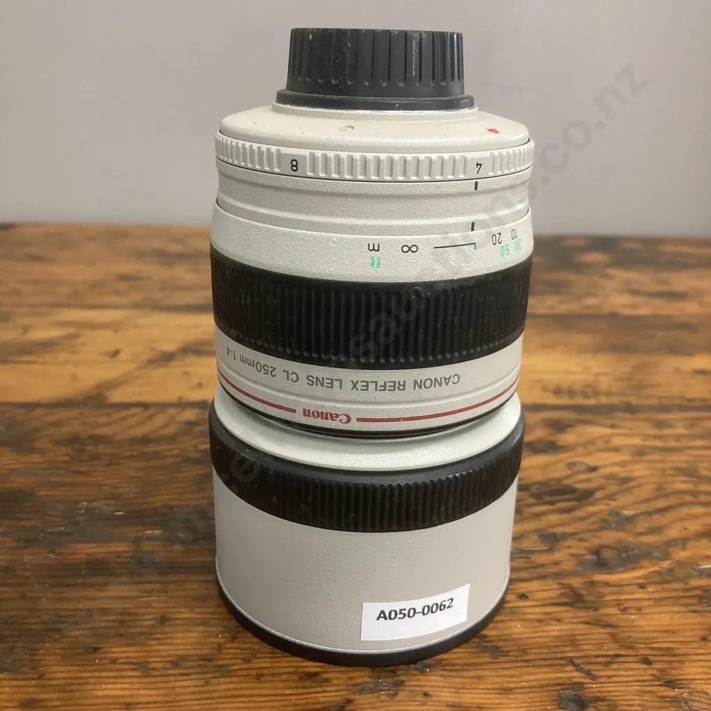 Canon CL 250mm 1:4 Reflex AF VL-Mount Lens Image 1++