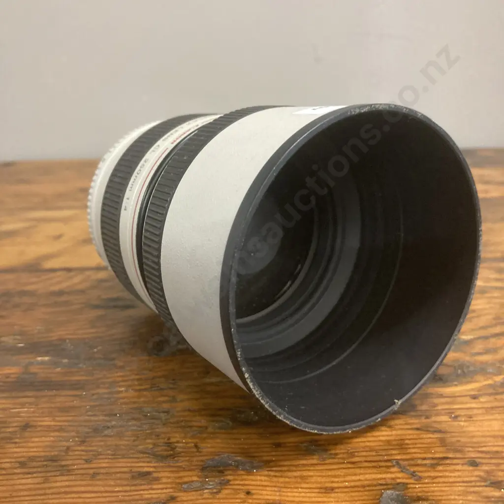 Canon CL 250mm 1:4 Reflex AF VL-Mount Lens Image 1++