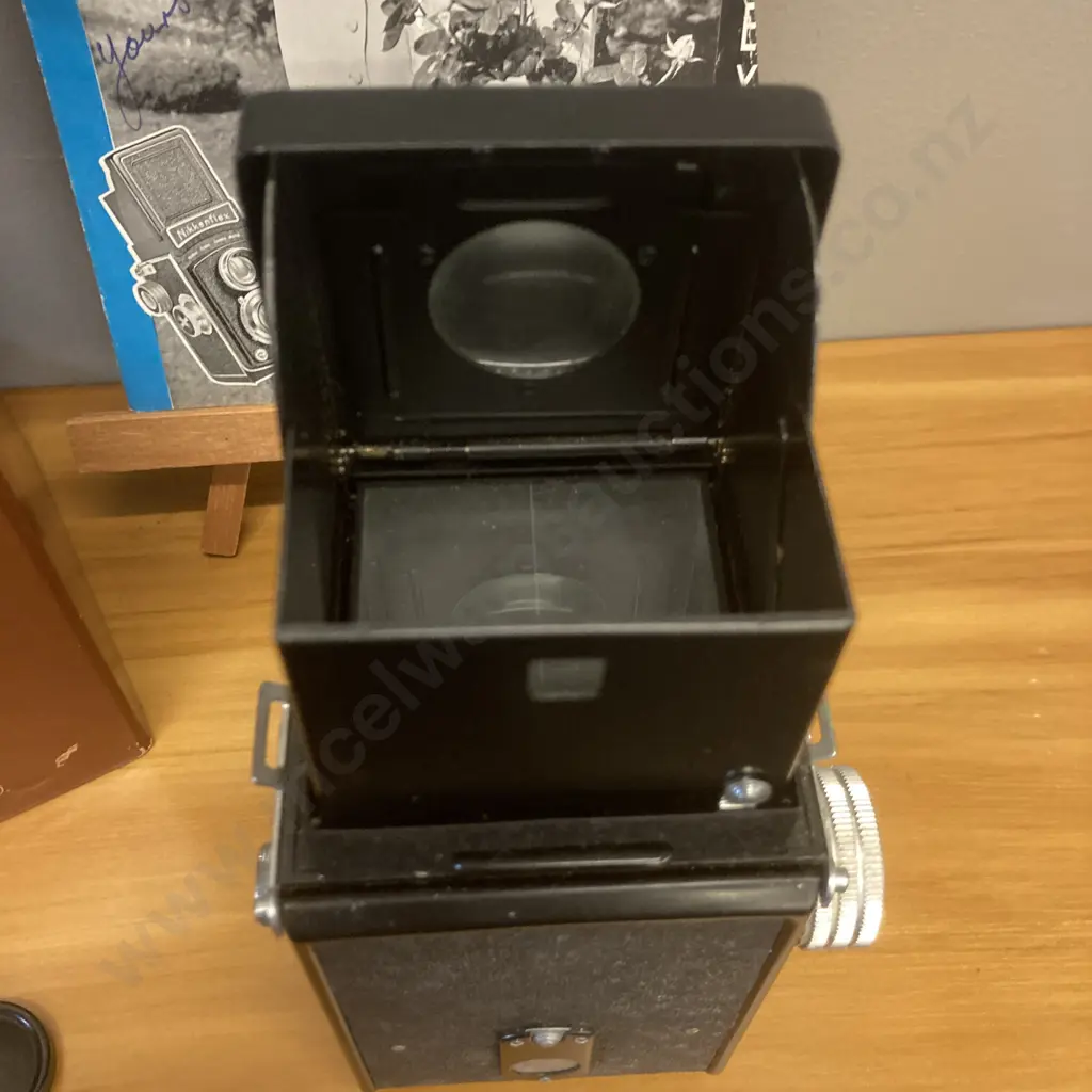 Rare 1950s Nippon Nikkenflex Japanese Medium Format TLR Camera 7.5cm f3.5. Box, Leather Case & Instruction Manual Image 1++