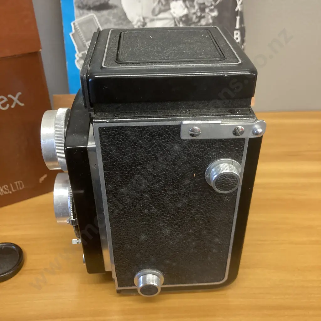 Rare 1950s Nippon Nikkenflex Japanese Medium Format TLR Camera 7.5cm f3.5. Box, Leather Case & Instruction Manual Image 1++