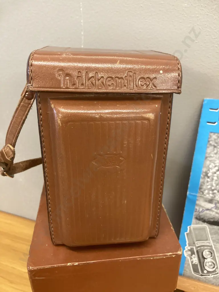 Rare 1950s Nippon Nikkenflex Japanese Medium Format TLR Camera 7.5cm f3.5. Box, Leather Case & Instruction Manual Image 1++