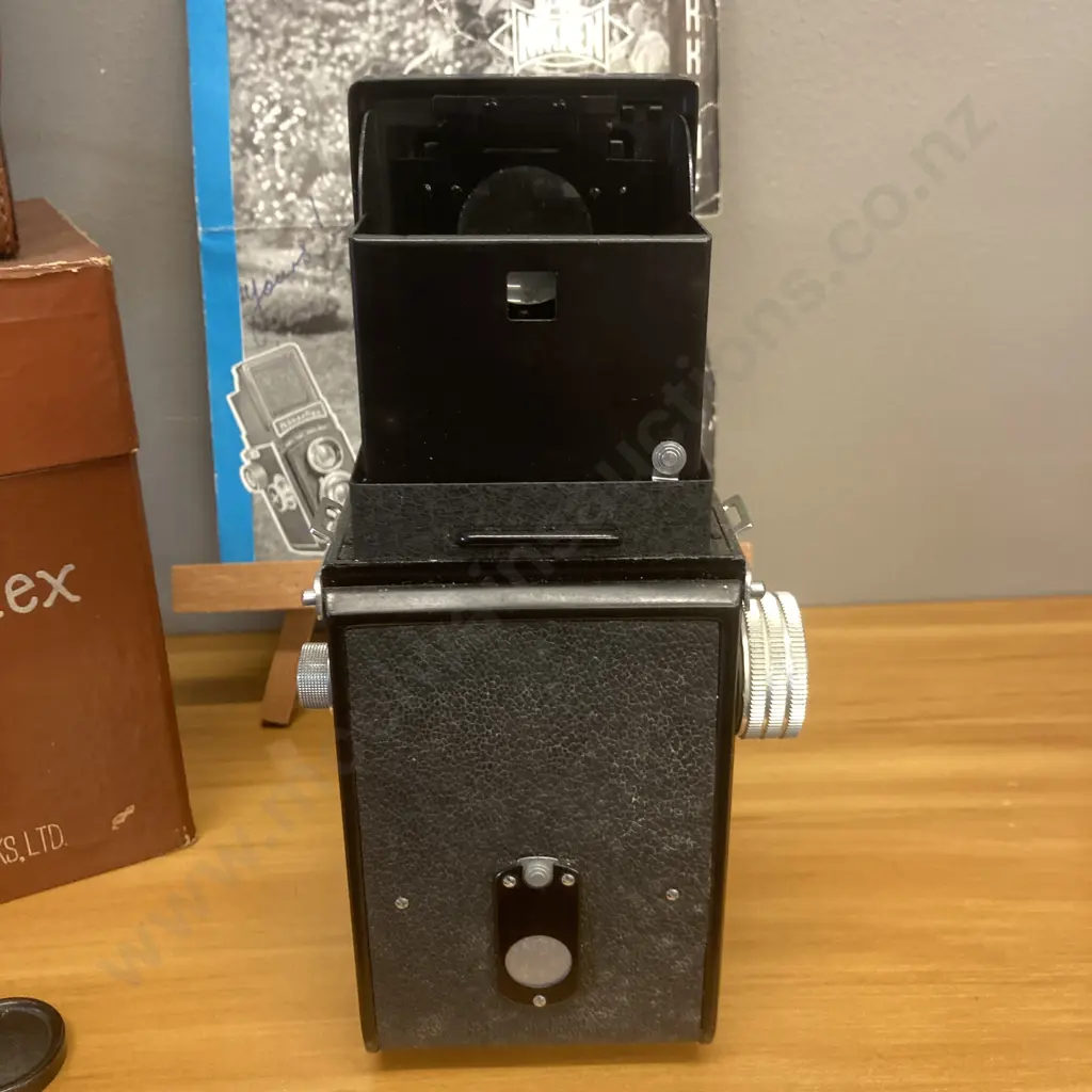 Rare 1950s Nippon Nikkenflex Japanese Medium Format TLR Camera 7.5cm f3.5. Box, Leather Case & Instruction Manual Image 1++