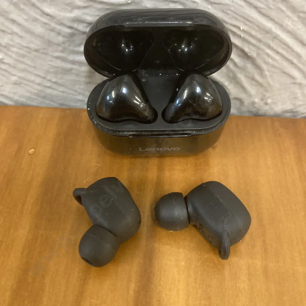 Lenovo Earbuds With Charging Case & Pair of Black Earbuds Image 1++