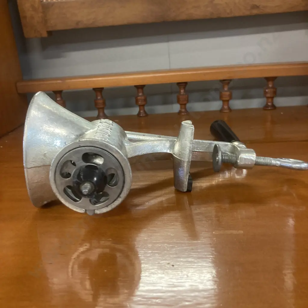 Vintage Spong 25 Meat Mincer Image 1++