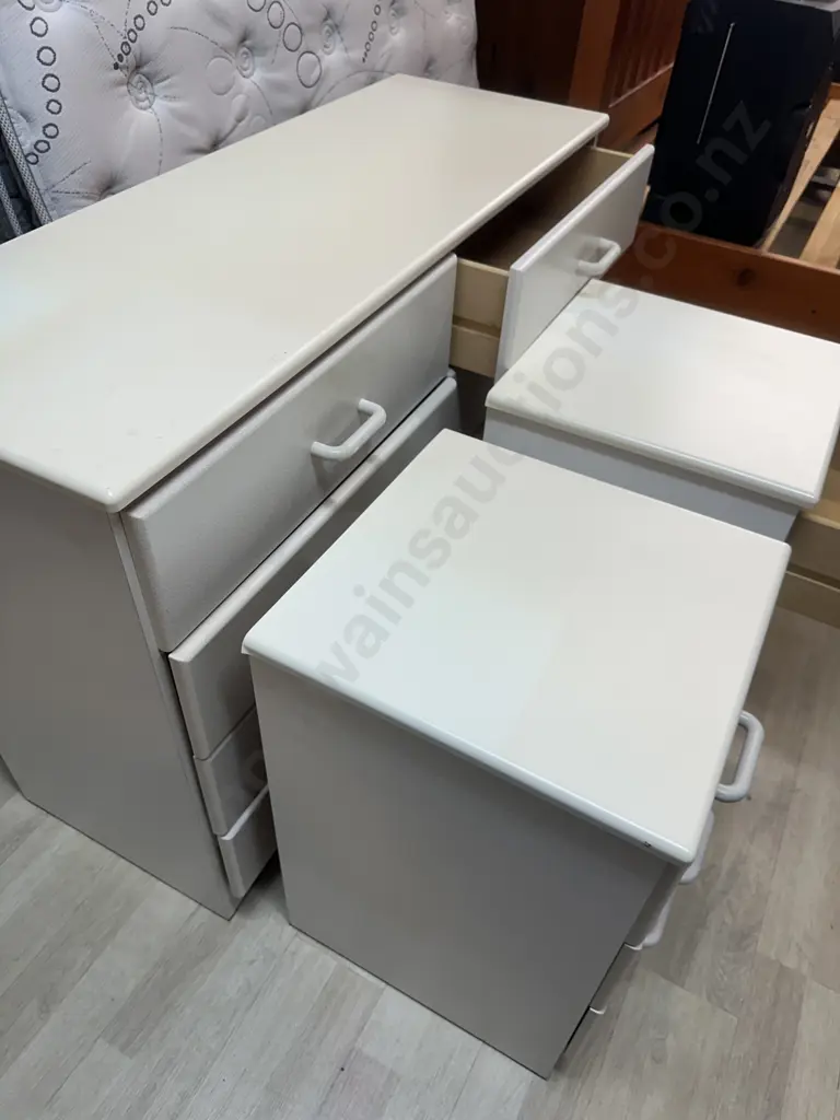 White Bedroom Cupboard With Shelves Image 1++