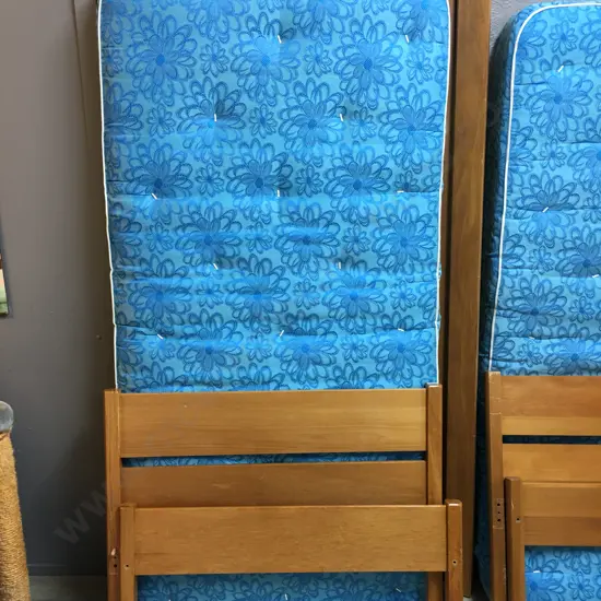 Restwood Beds Rimu Flexi Slat Single Bed With Blue Mattress