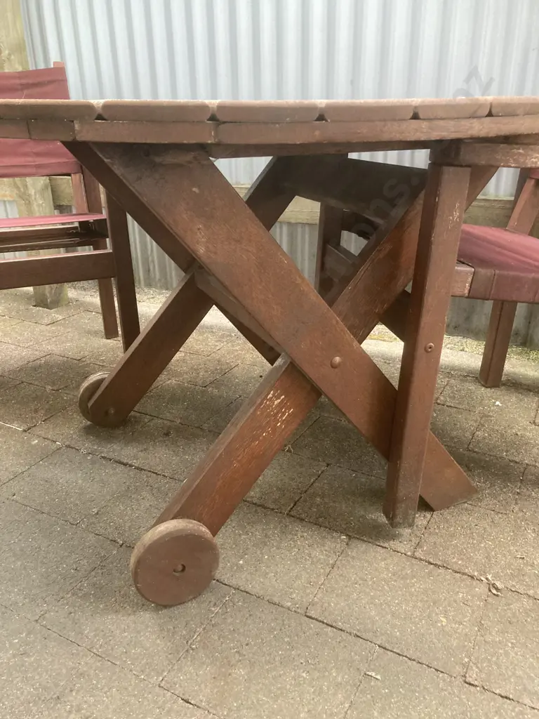 Devon Outdoor 1m Round Table (2 Wooden Wheels ) With Four Burgundy Canvas & Wooden Armed Chairs Image 1++
