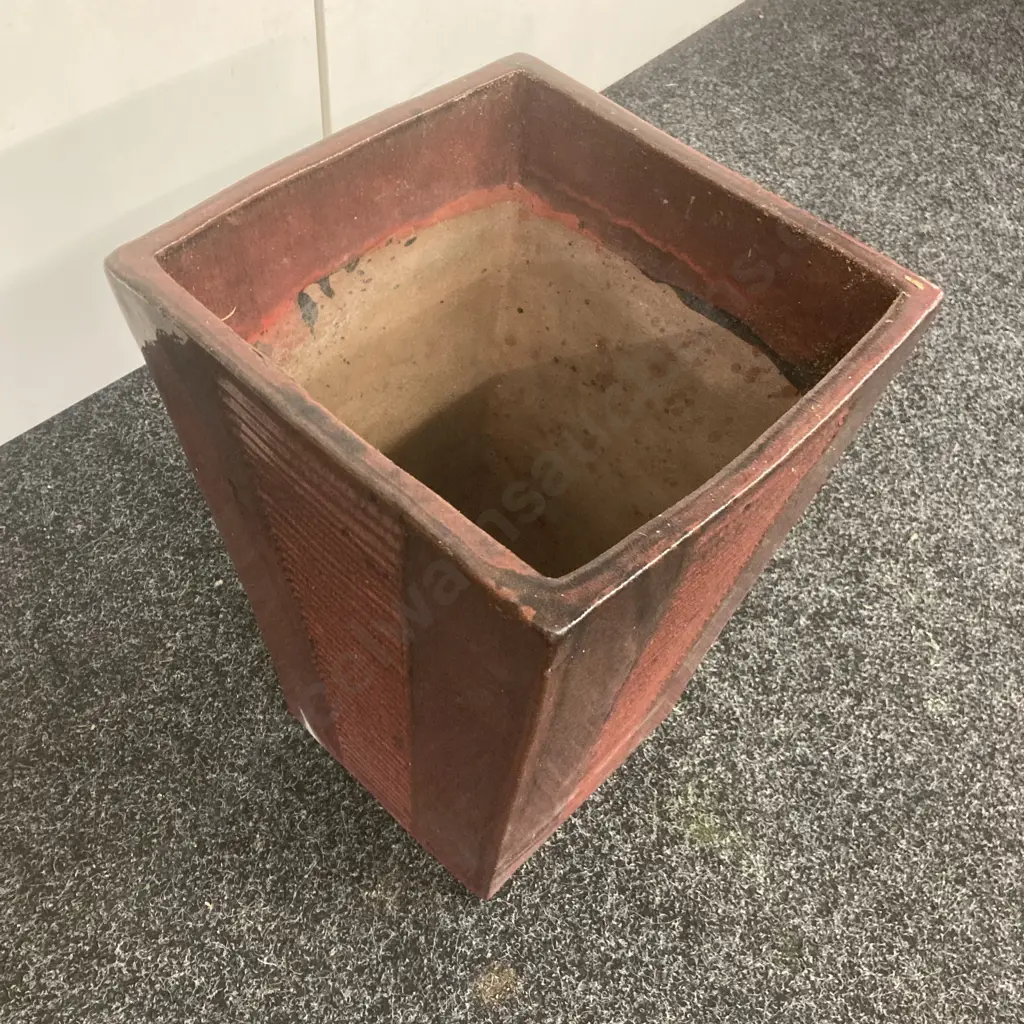 Burgundy & Black Glazed Terracotta Planter With Raised Rib Pattern. 44 x 29cm Image 1++