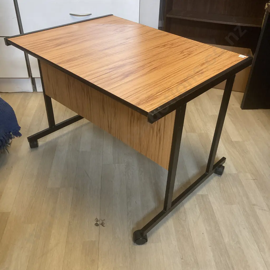 Computer Table - Wood Effect, Steel Frame, Mobile. H68 W94 D68cm Image 1++
