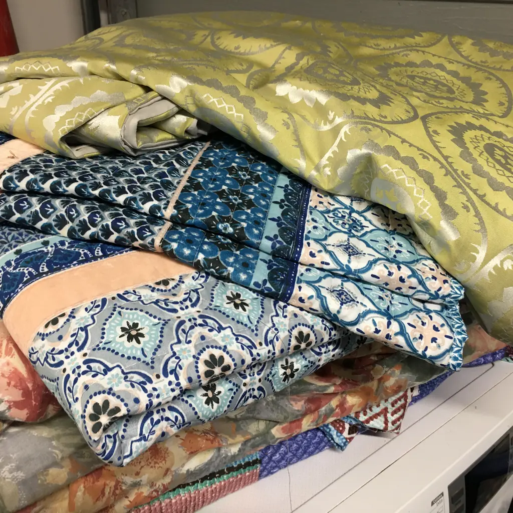 Selection of Assorted Sized Duvet Covers & Pillow Cases Image 1++