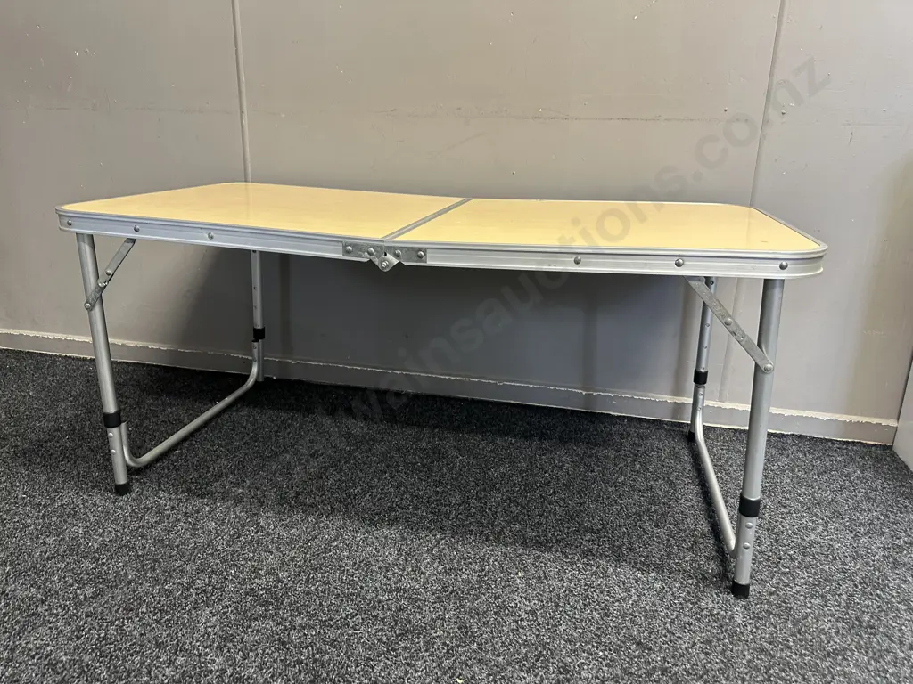 Small Fold Up Trestle/ Table H53,L121,D60cm. Image 1++
