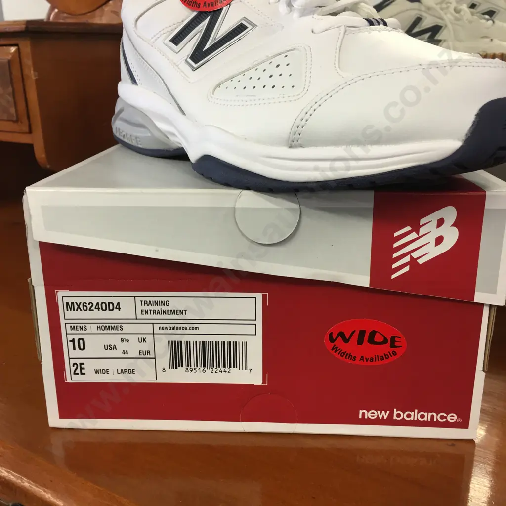 New Balance Mens Size 10 Training Sneakers Image 1++