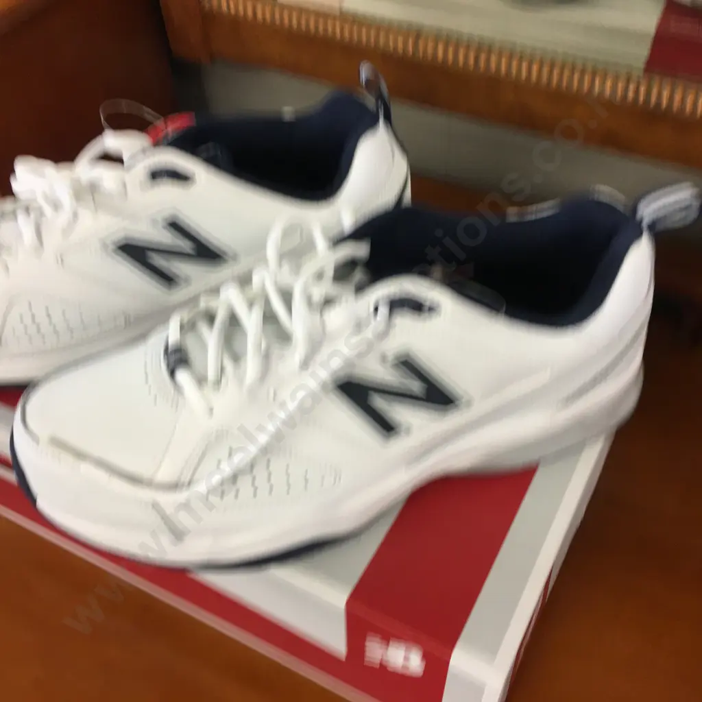 New Balance Mens Size 10 Training Sneakers Image 1++