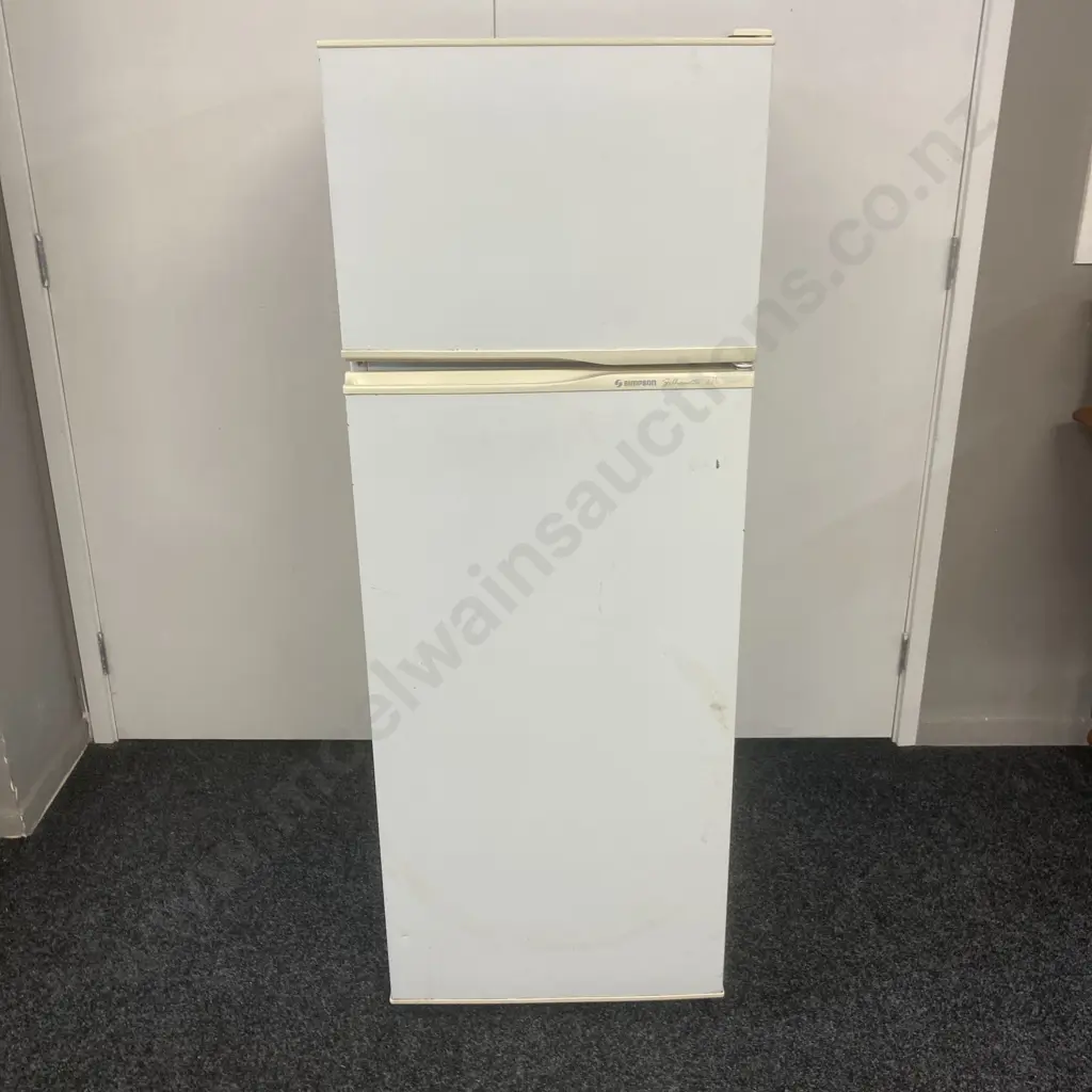 Simpson Silhouette 221 Fridge Freezer Image 1++