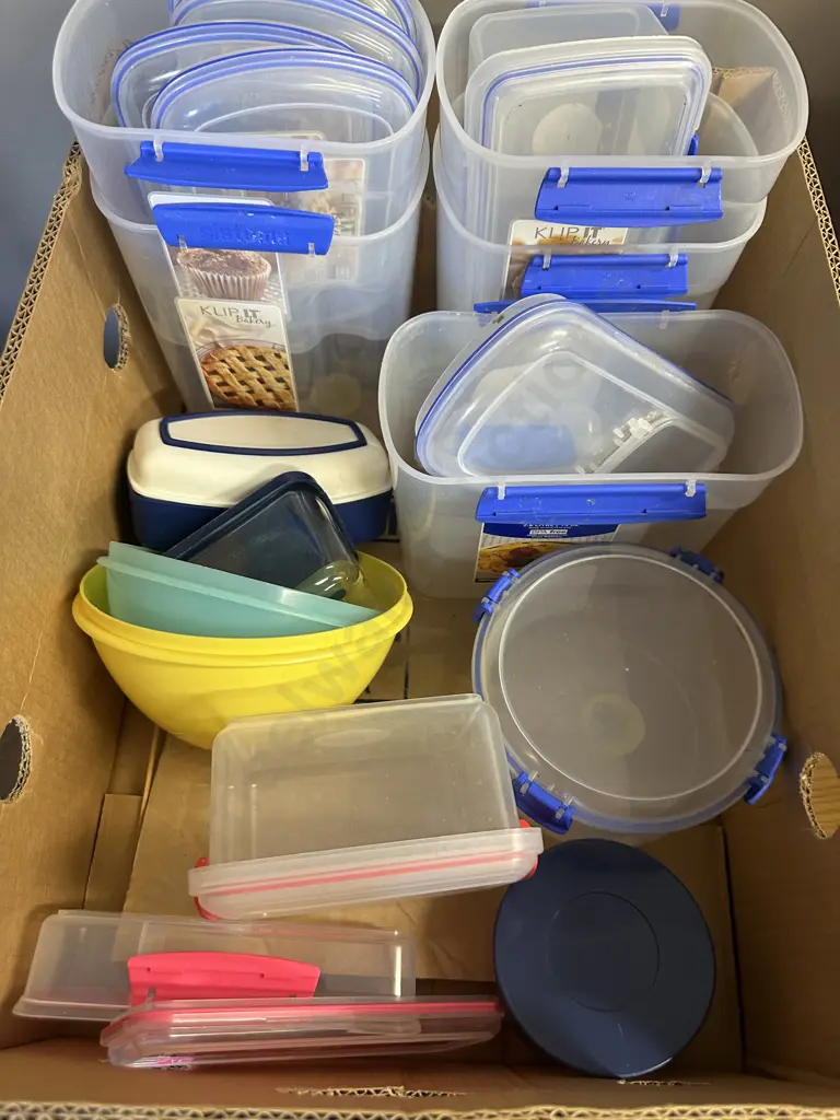 Box Of Assorted Sistemia & Tupperware Items Image 1++