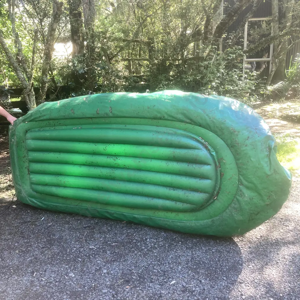 Intex Seahawk 3 Inflatable Boat with Oars & Hand Pump, Green Image 1++