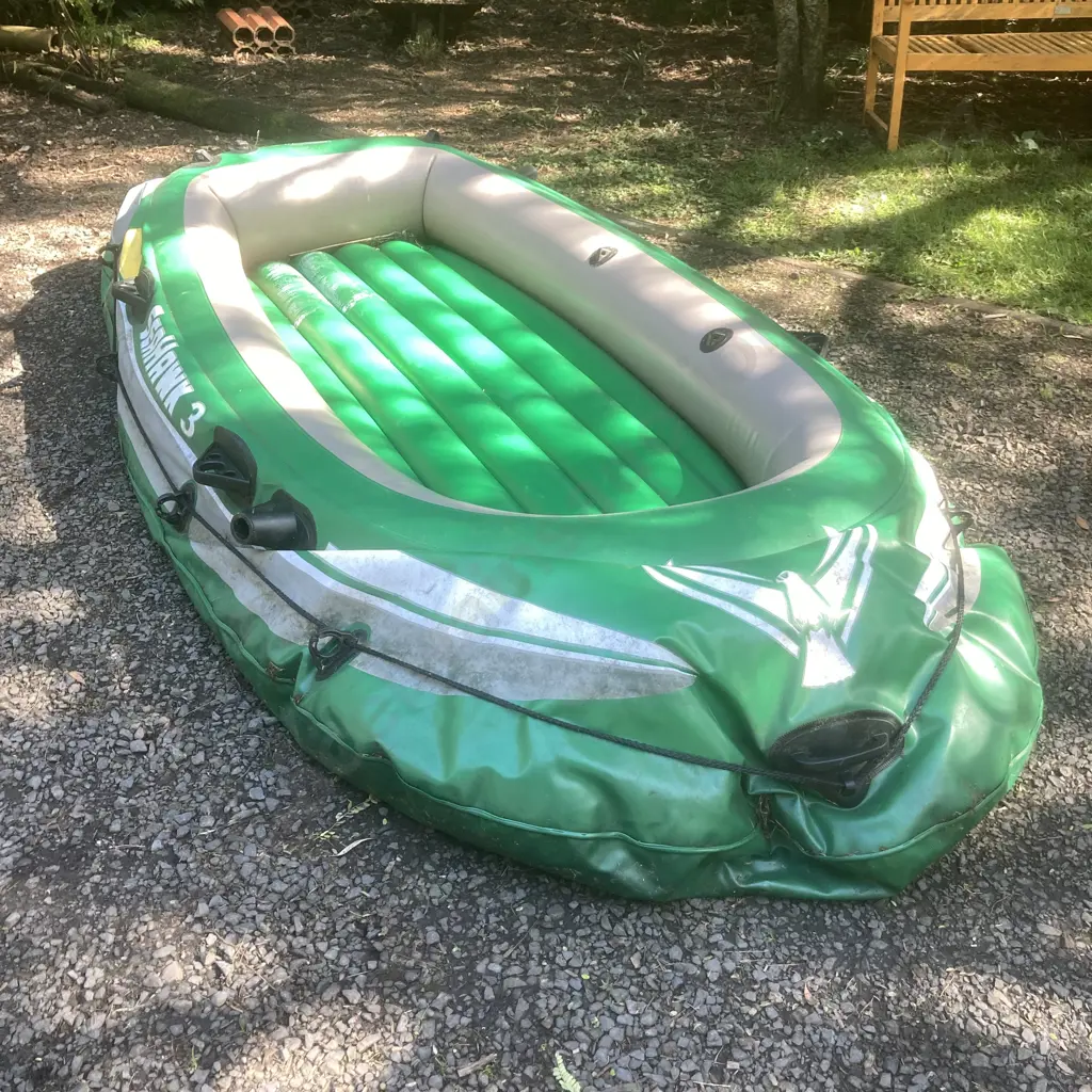 Intex Seahawk 3 Inflatable Boat with Oars & Hand Pump, Green Image 1++