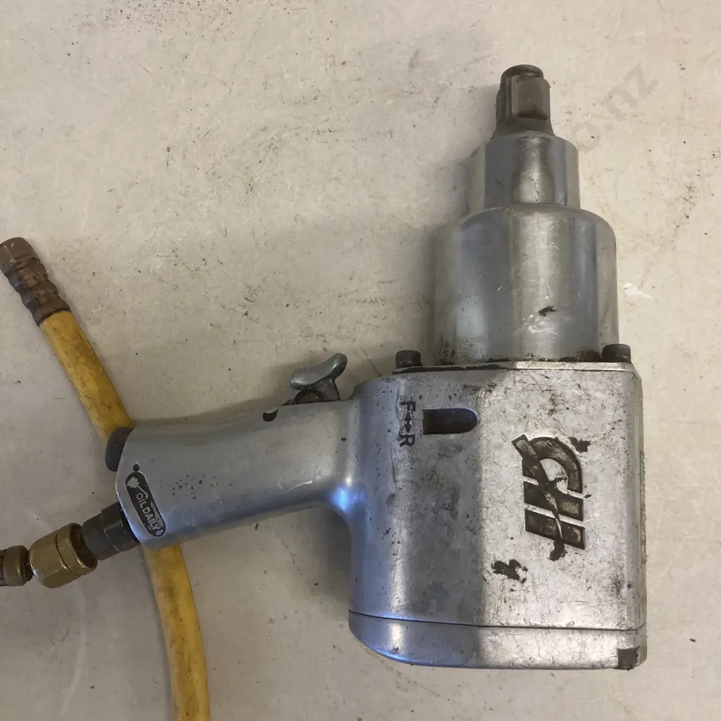 3 /4" Campbell Hausfield Air Impact Wrench Model PL1586, 19.1mm Image 1++