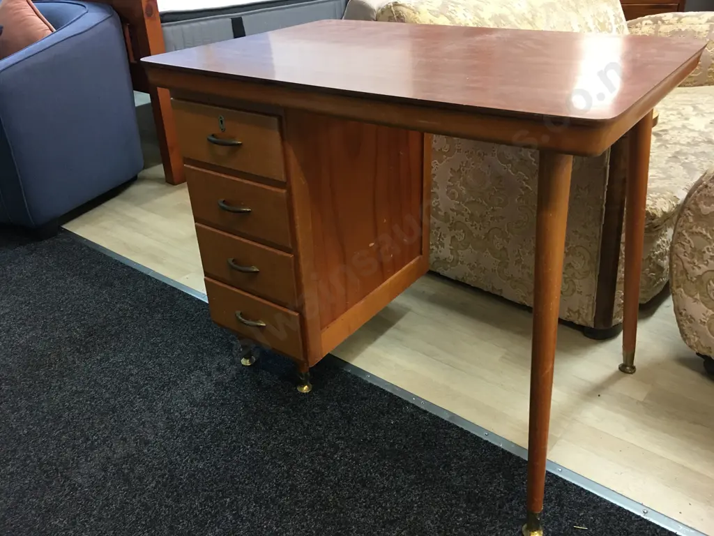 Mid Century Desk With Brown Formica Top. H75 W90.5 D60cm Image 1++