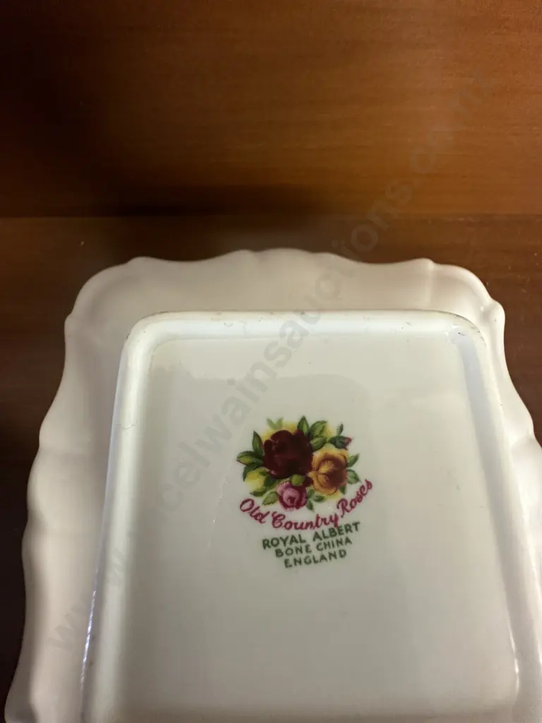  Royal Albert Old Country Roses Dishes Including Sweet Dish Etc Image 1++