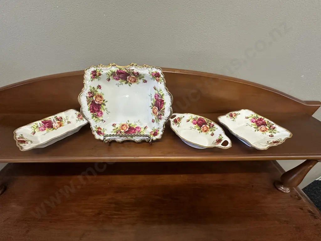  Royal Albert Old Country Roses Dishes Including Sweet Dish Etc Image 1++