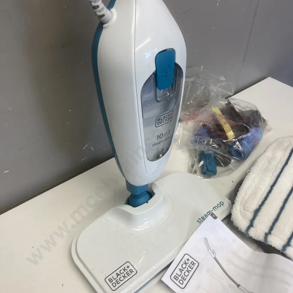 Black & Decker Steam Mop Image 1++