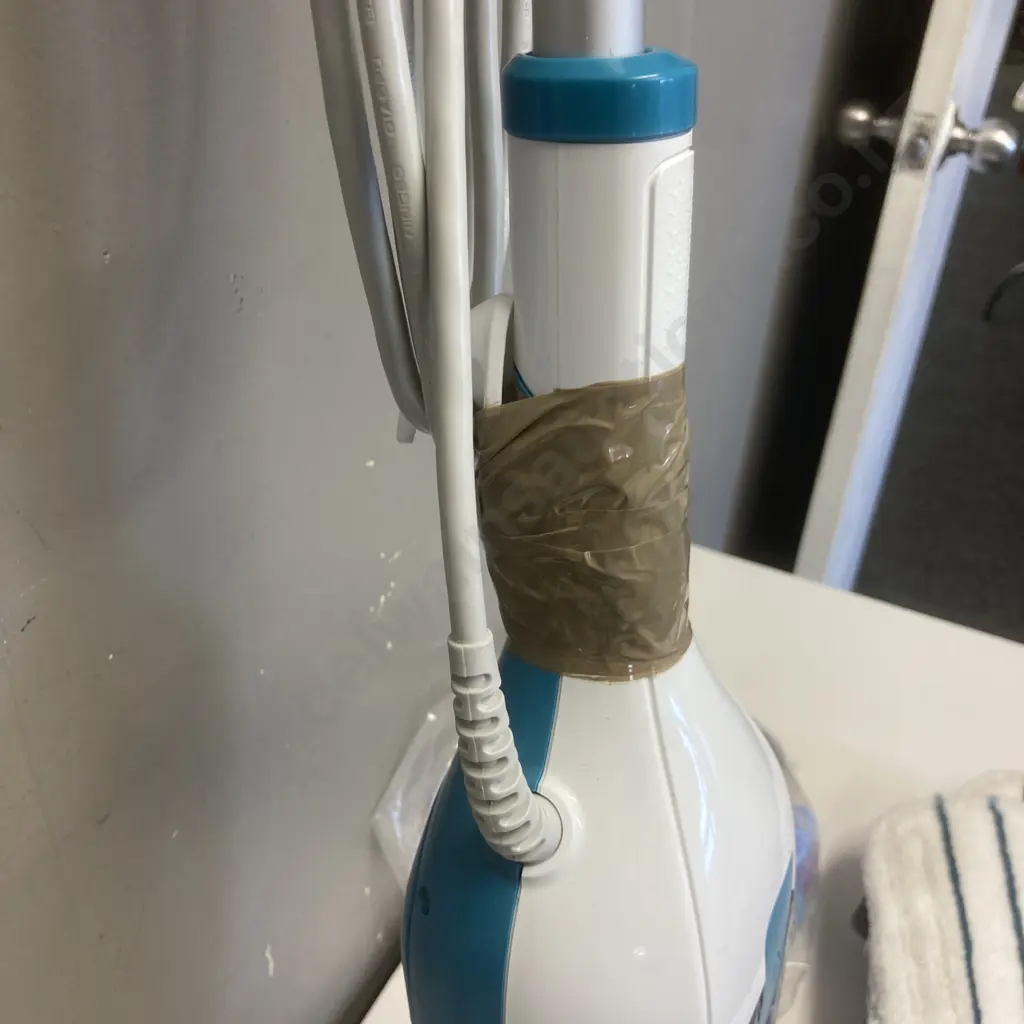 Black & Decker Steam Mop Image 1++