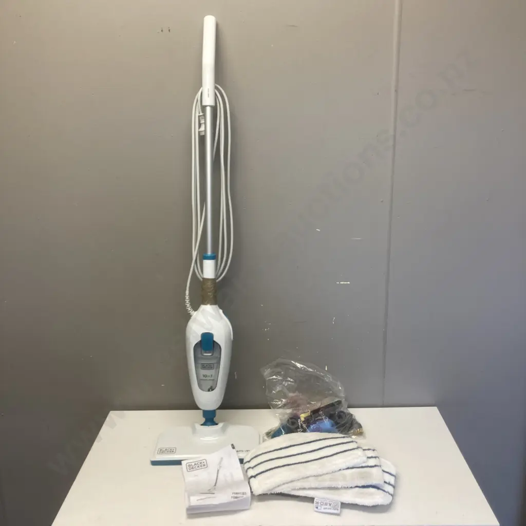 Black & Decker Steam Mop Image 1++