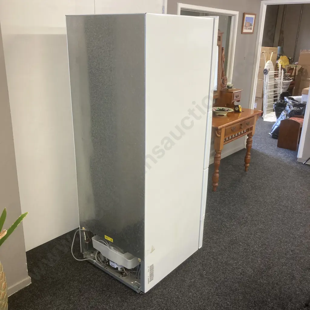 Westinghouse 400L Bottom Mount Fridge/Freezer White - Right Hinge, WBM4000WB-R Image 1++