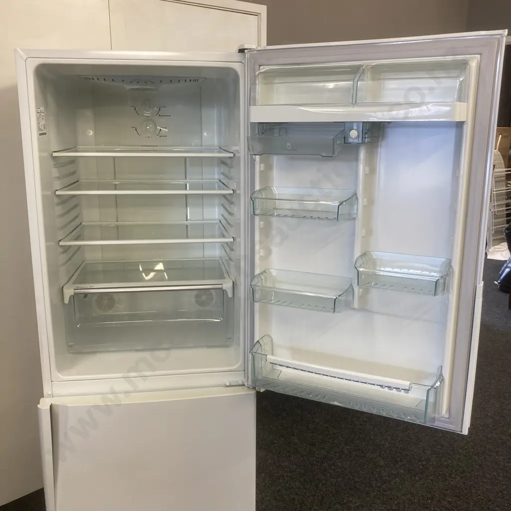 Westinghouse 400L Bottom Mount Fridge/Freezer White - Right Hinge, WBM4000WB-R Image 1++