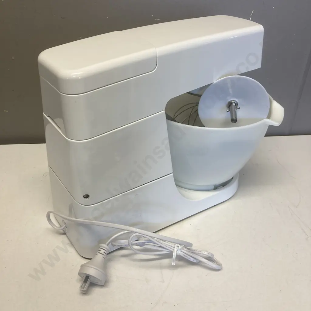 Kenwood Chef Classic KM330 (Stand Mixer) Unused Image 1++