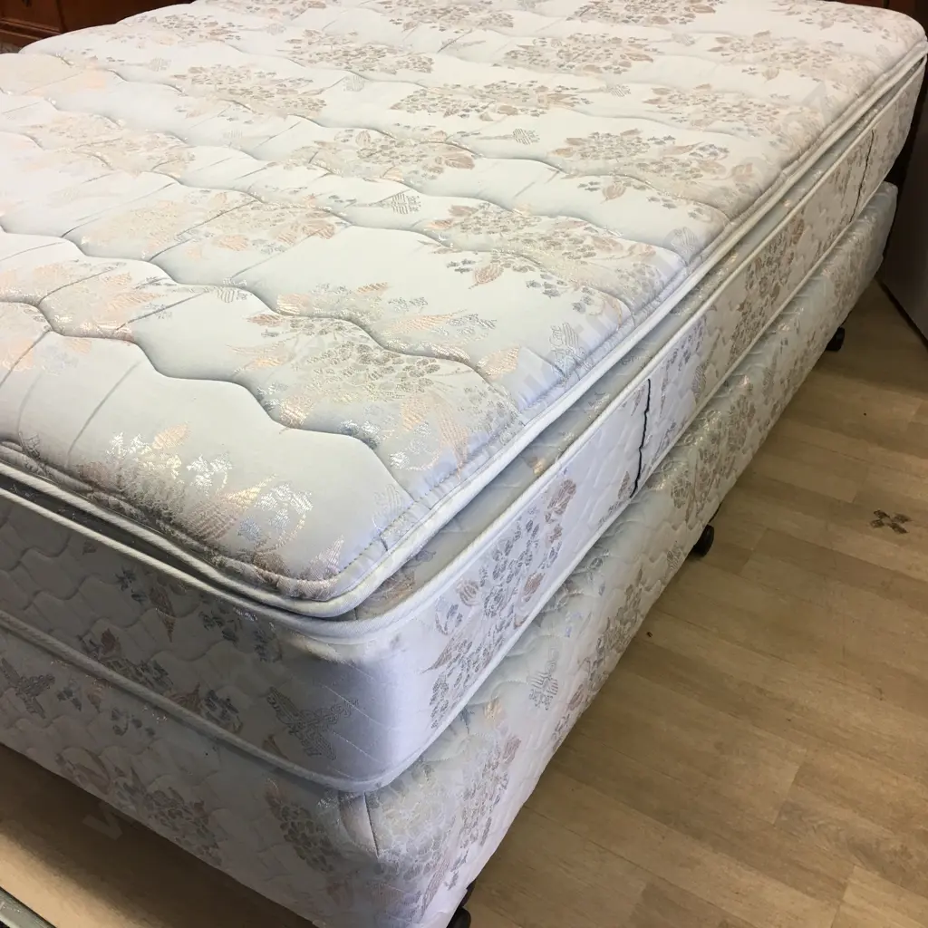 Double Bed - Dunlop Bedding Back Care Ultimate, Double Pillow Top Image 1++
