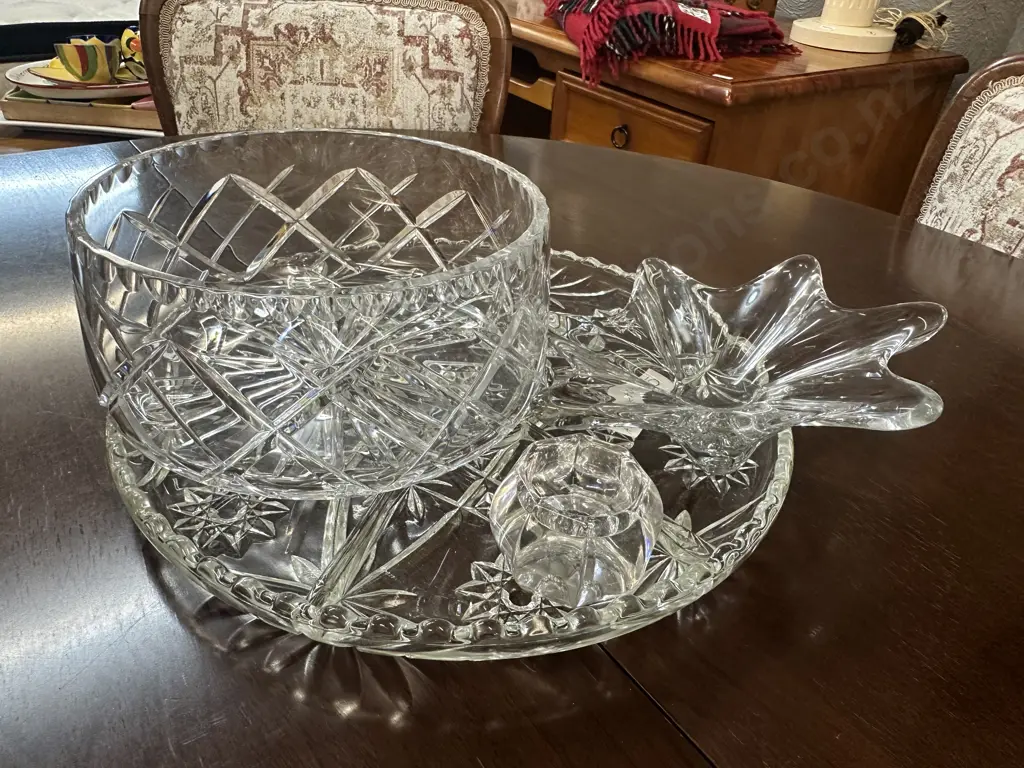 Selection Of Crystal Ware Items Image 1++