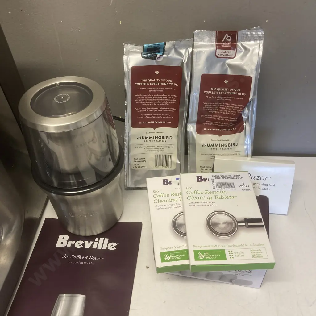 Breville Espresso Machine BES840, The Coffee & Spice Grinder BCG200 With Manual, Coffee, Disposables Etc Image 1++