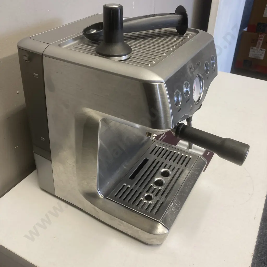 Breville Espresso Machine BES840, The Coffee & Spice Grinder BCG200 With Manual, Coffee, Disposables Etc Image 1++