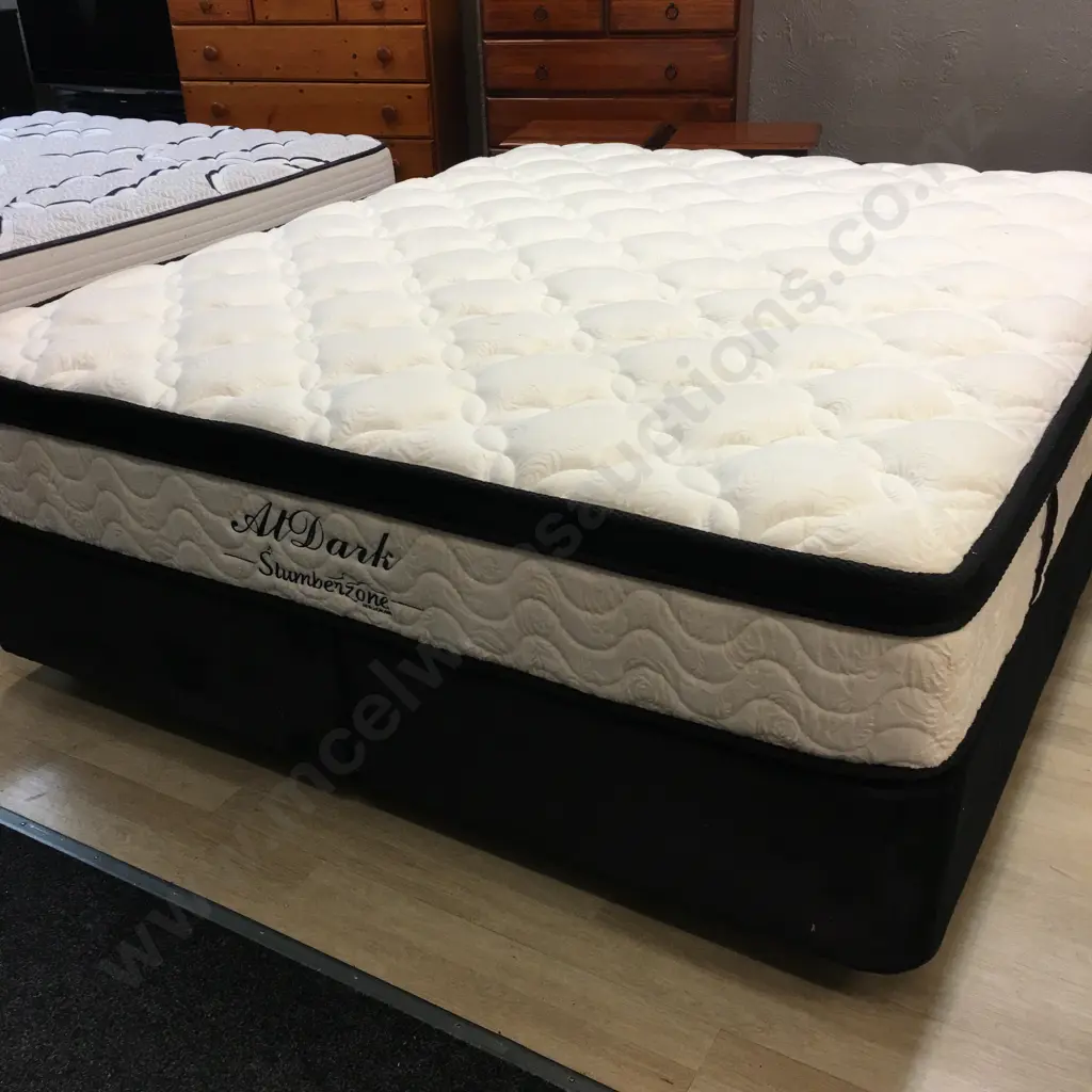 Slumberzone AtDark  King Size Bed, Split Base Image 1++