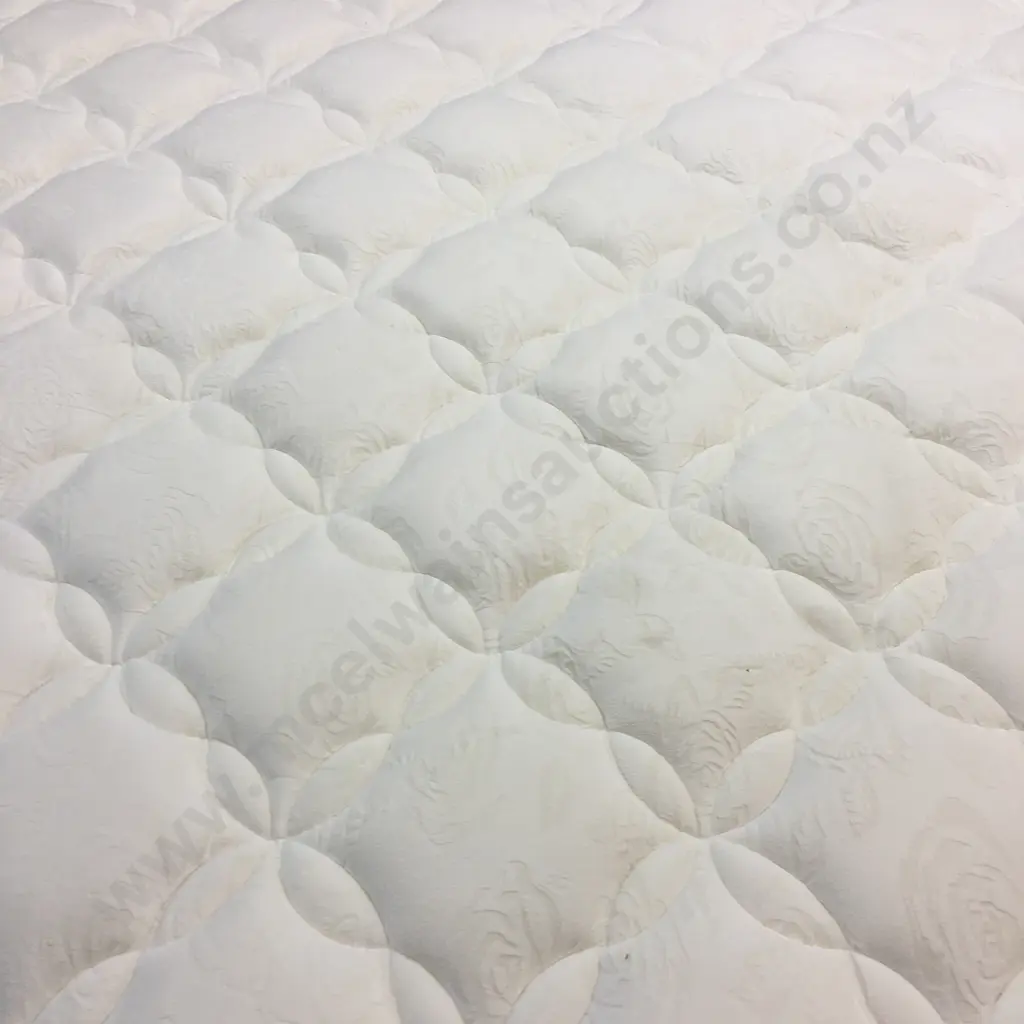 Slumberzone AtDark  King Size Bed, Split Base Image 1++