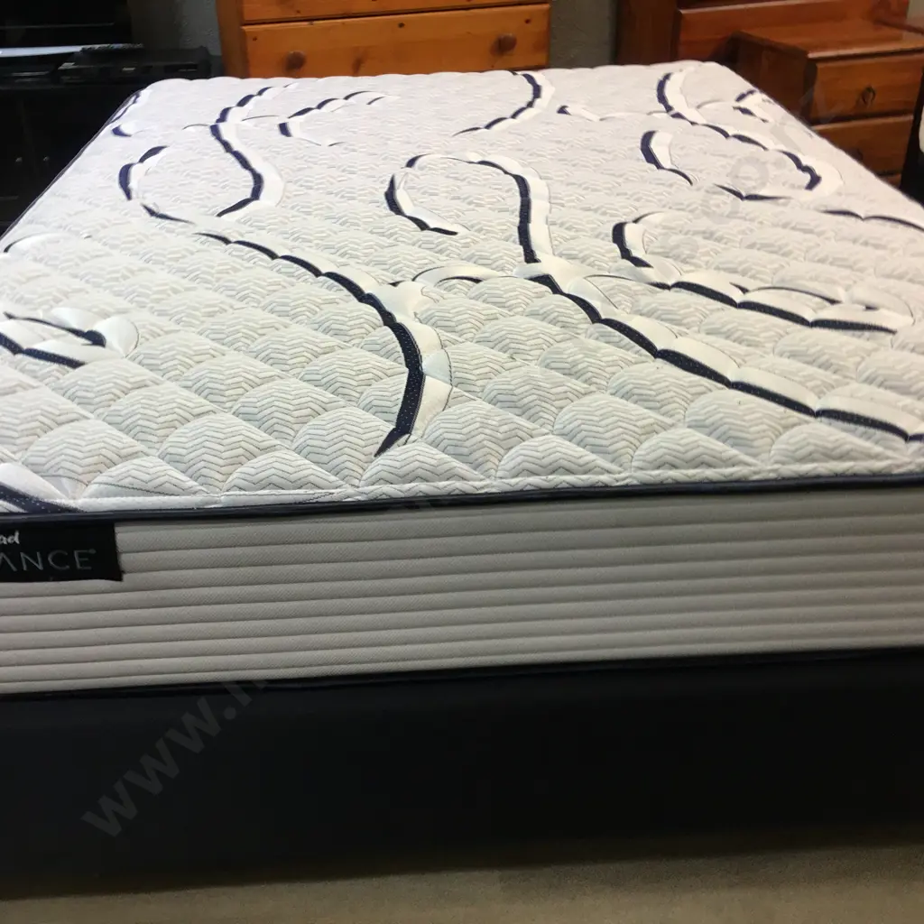 Sleepyhead Balance Queen Size Bed - Henley Extra Firm Image 1++