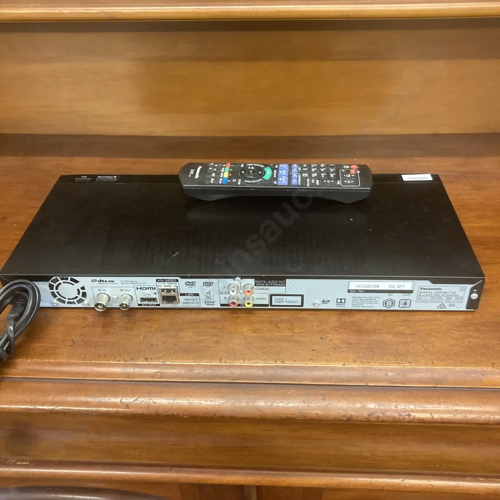 Panasonic DMR-BWT 760 Blu-Ray Disc Recorder With Remote Contrtol Image 1++
