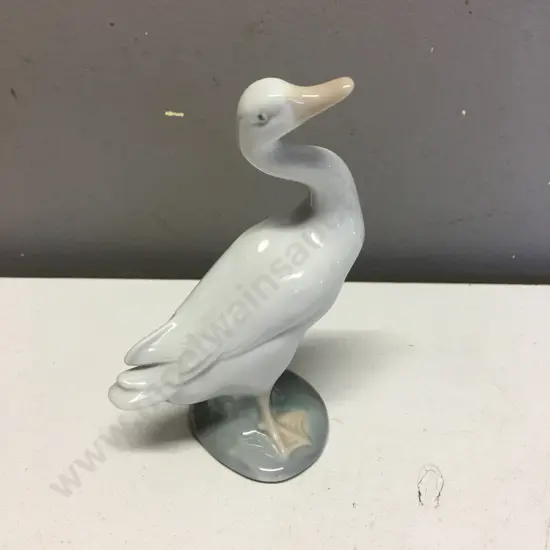 Vintage Lladro Goose Figurine A-29J. 13cm