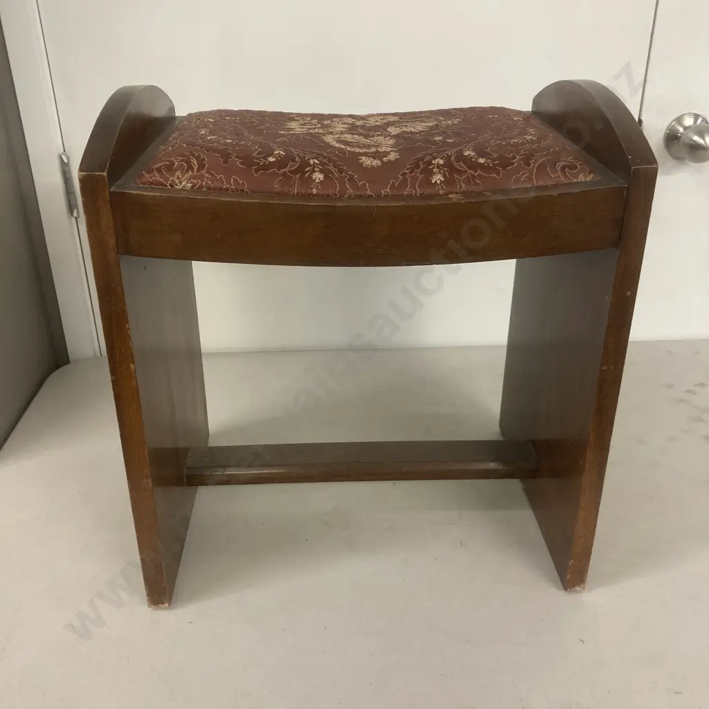 Antique Dressing Table Stool. H46 W42 D30cm Image 1++