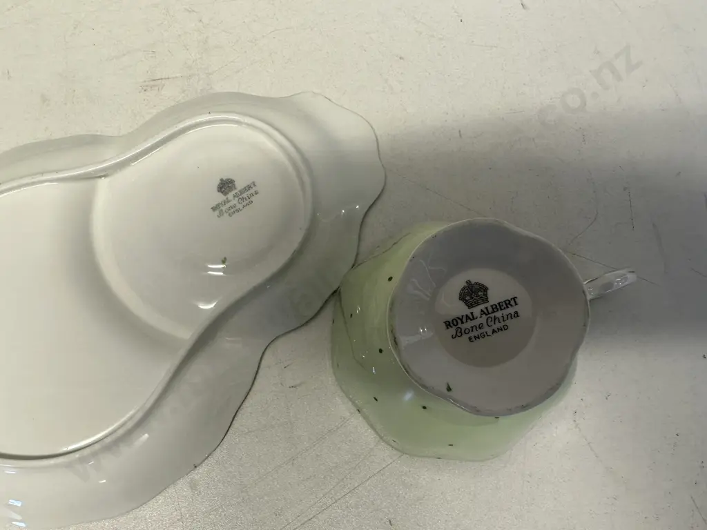 Royal Albert Tennis Set - Mint Green With Polka Dots Image 1++