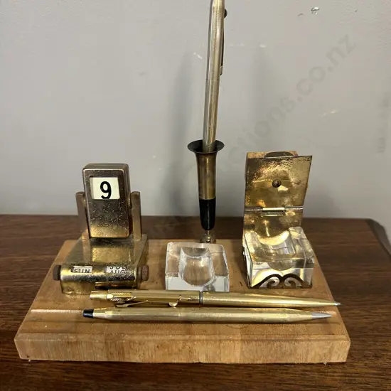 Vintage 1950s Flip Perpetual Calendar Desk Writing Set