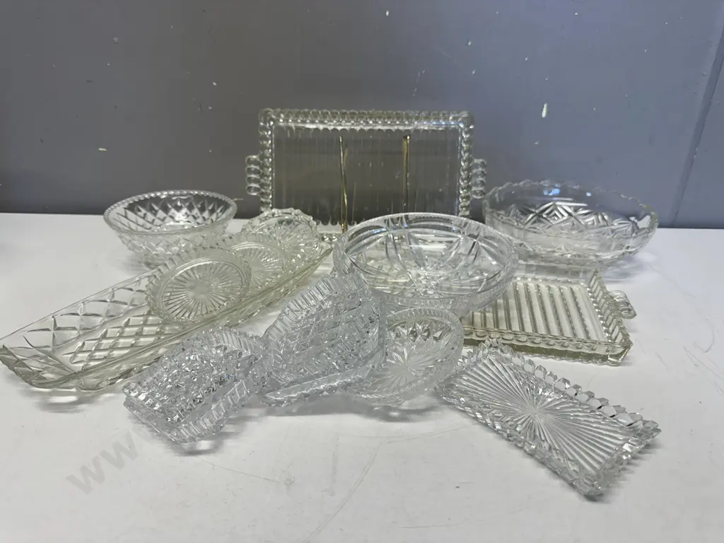 Selection Of Vintage Crystal & Glass Items Image 1++