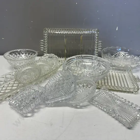 Selection Of Vintage Crystal & Glass Items