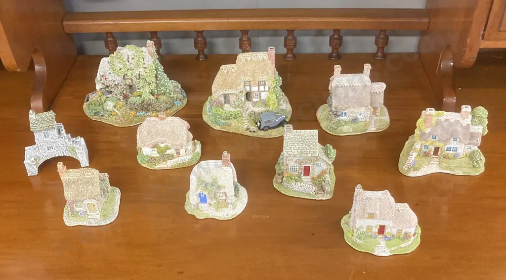 Lilliput Lane Handmade Models - Lot of 10 Image 1++