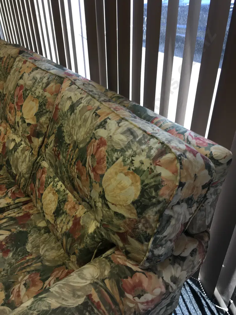 Three Seater Sofa, Pastel Floral Patterned Fabric, Rolled Arms, Turned Wooden Feet. L205cm Image 1++