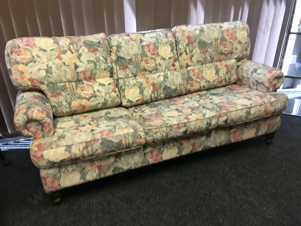 Three Seater Sofa, Pastel Floral Patterned Fabric, Rolled Arms, Turned Wooden Feet. L205cm Image 1++